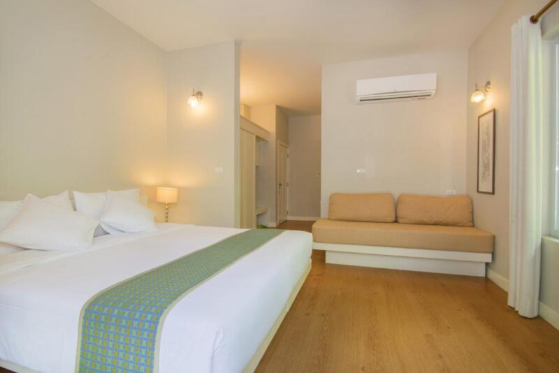 ที่พัก Pet Friendly หัวหิน | แนะนำ 5 โรงแรมหัวหินติดทะเล 2566 น้องแมว สุนัขเข้าพักได้ วิ่งเล่นริมชายหาด สนุกสุดๆ