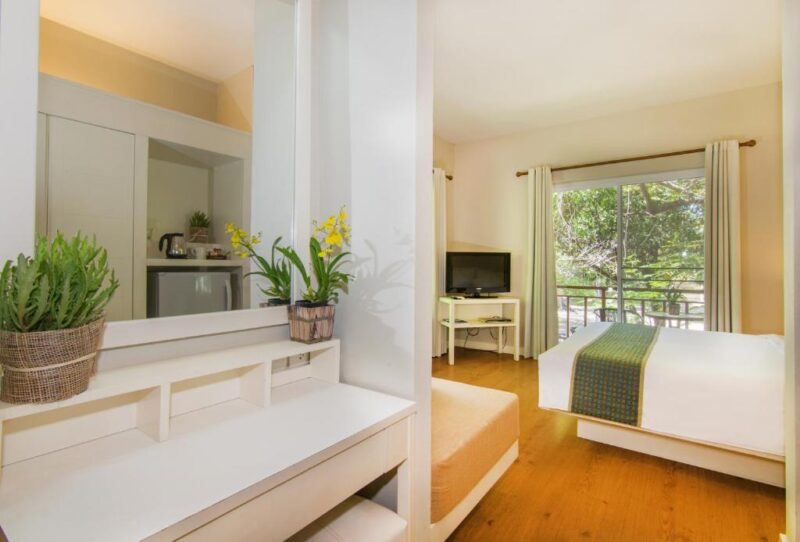 ที่พัก Pet Friendly หัวหิน | แนะนำ 5 โรงแรมหัวหินติดทะเล 2566 น้องแมว สุนัขเข้าพักได้ วิ่งเล่นริมชายหาด สนุกสุดๆ