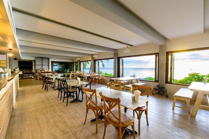 ที่พัก Pet Friendly หัวหิน | แนะนำ 5 โรงแรมหัวหินติดทะเล 2566 น้องแมว สุนัขเข้าพักได้ วิ่งเล่นริมชายหาด สนุกสุดๆ