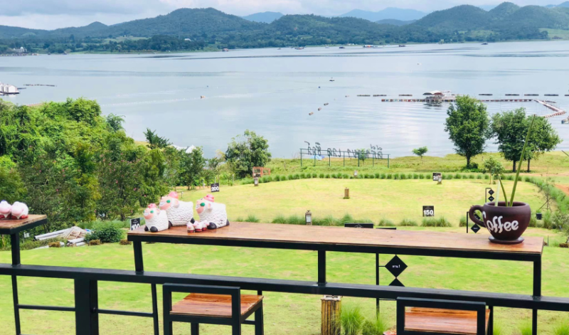 แนะนำ 7 ที่พัก กาญจนบุรี สุนัขเข้าได้ 2566 โรงแรมสวย บรรยากาศดี มีพื้นที่วิ่งเล่นด้วย แมวก็พักได้นะ